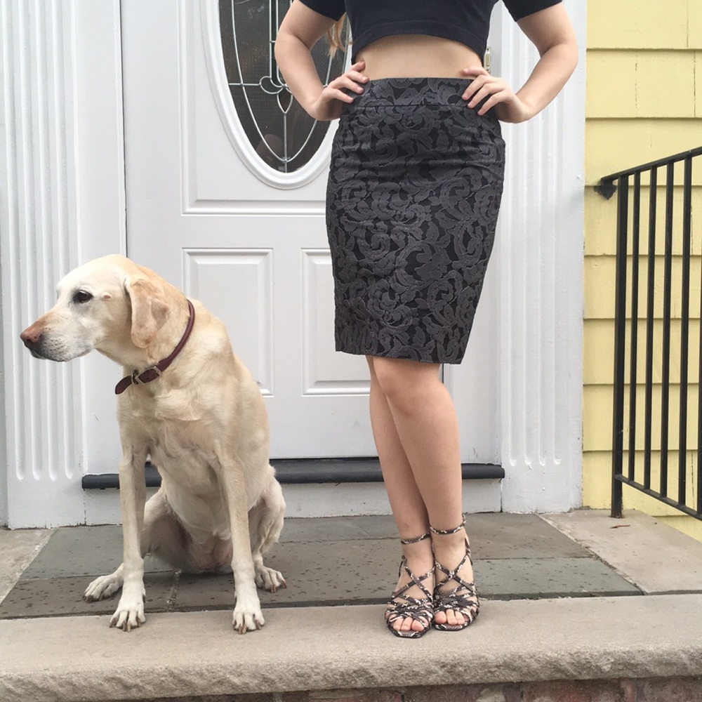 Banana Republic pencil skirt - Picture 4 of 5
